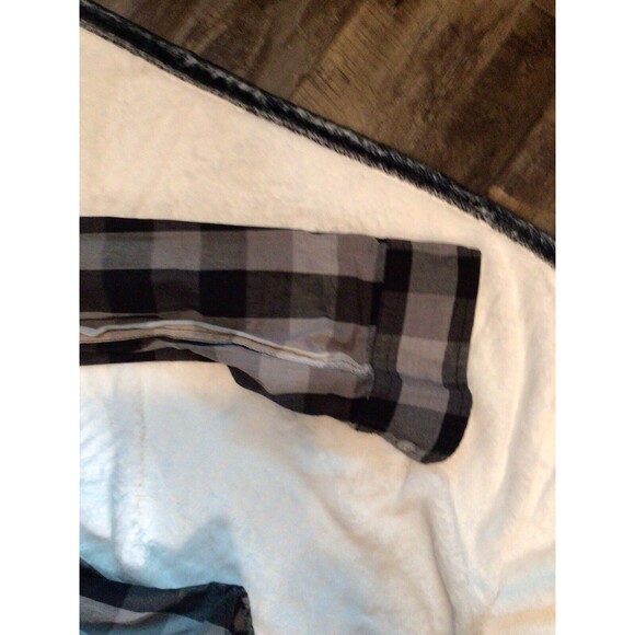 Zoo York Button Up Black White Plaid Checkered Small Long Sleeve Shirt - Picture 7 of 16